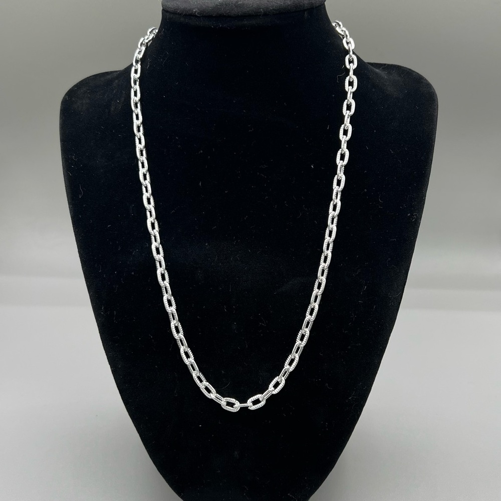 Elegant Silver Chain Necklace lightweight aluminum